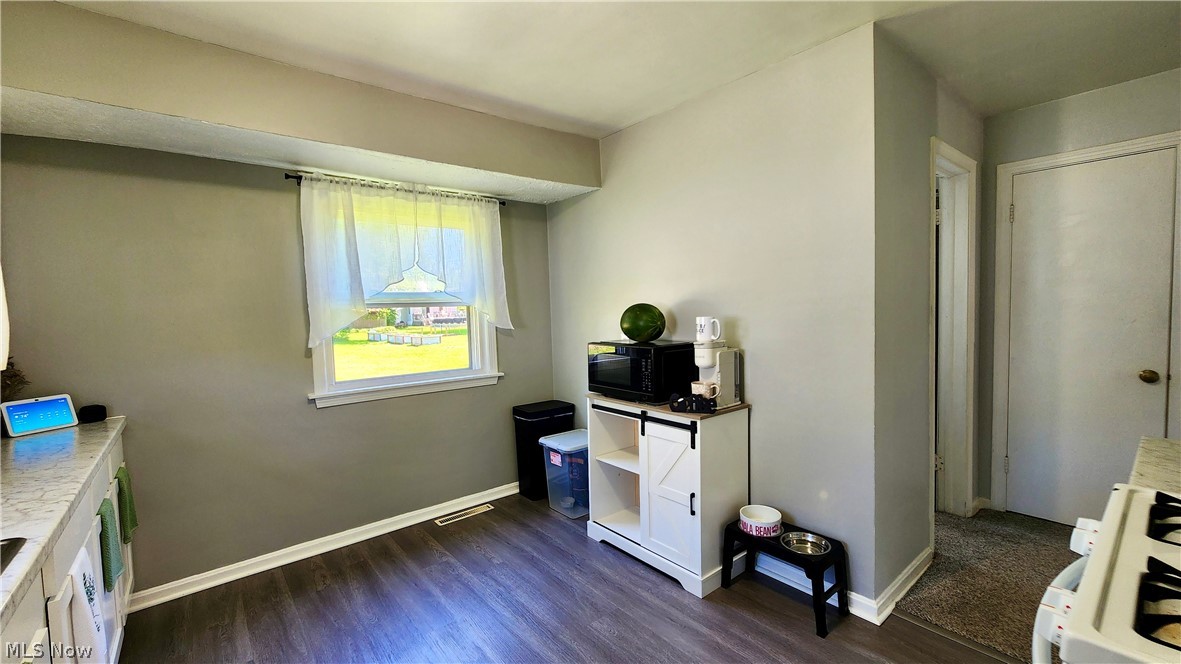 1328 Myrtle Avenue Property Photo 9