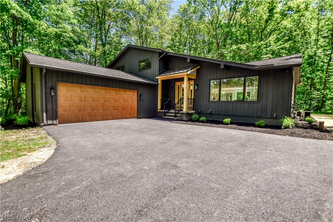 19121 Brewster Road Property Photo 1