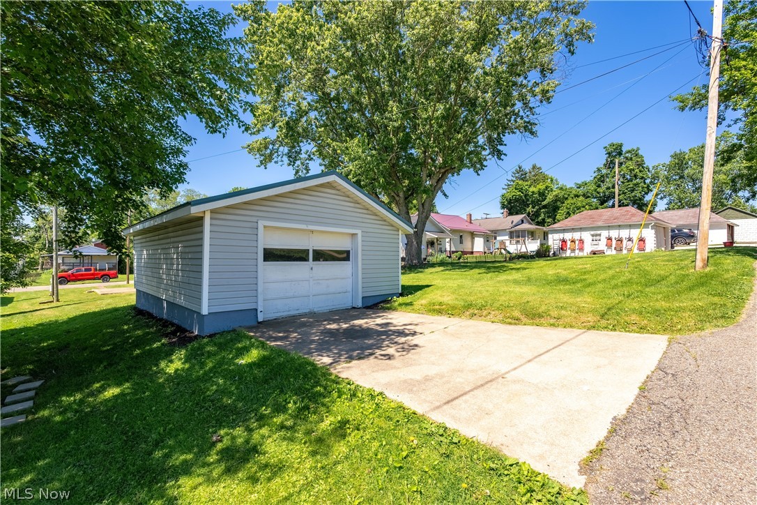 286 5th Street Nw Property Photo 9