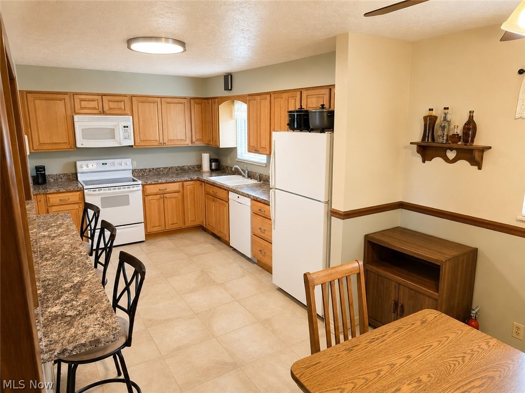 14598 S Gateway Drive Property Photo 3