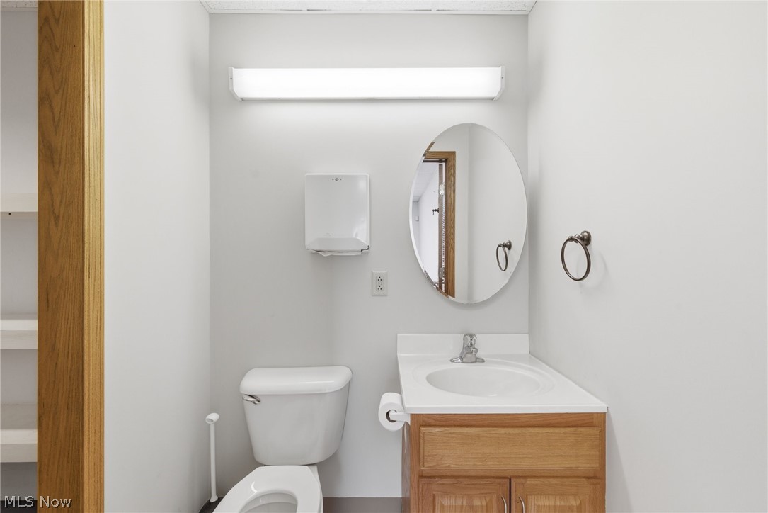 1221 S Trimble Road Property Photo 8