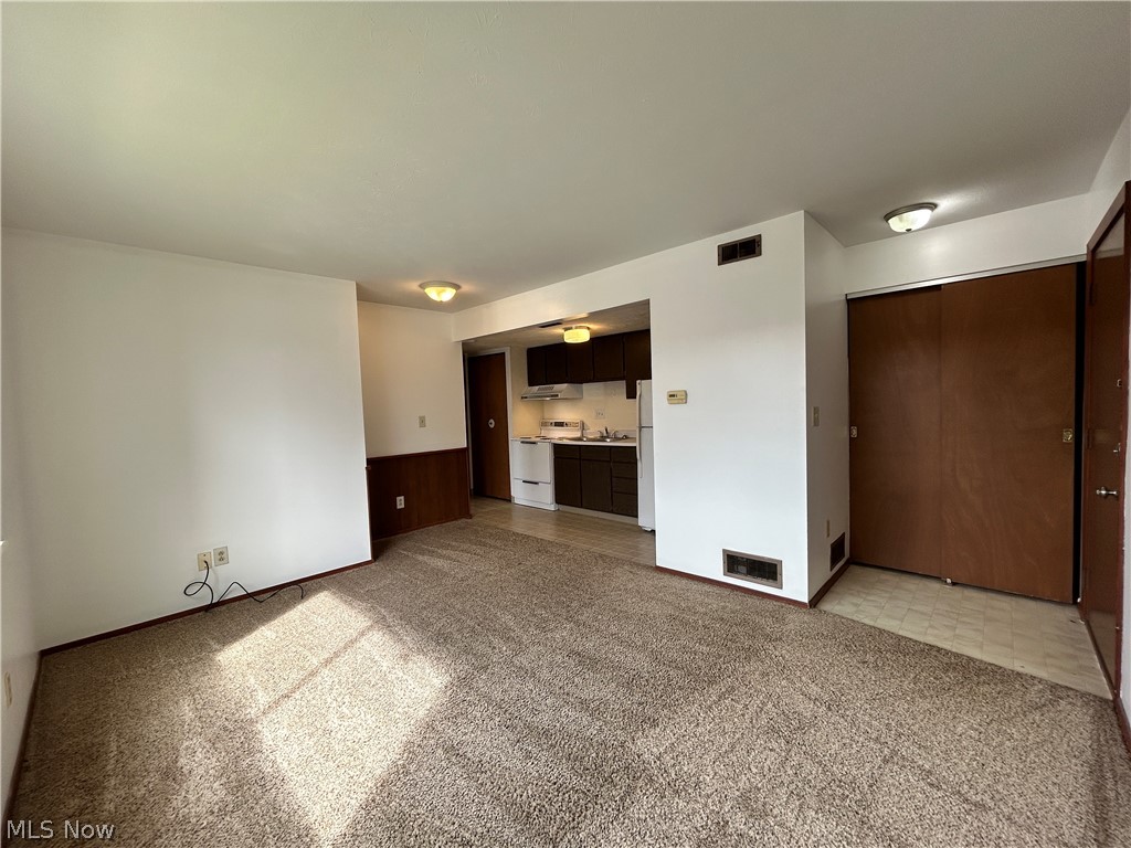 200 W 36th Street 18 Property Photo 3