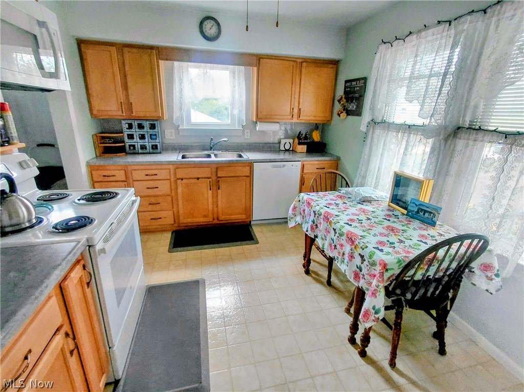 242 Cedar Road Property Photo 6