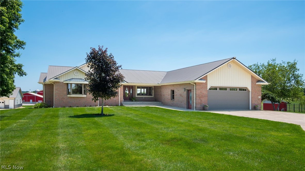10550 Amish Ridge Road Property Photo 1