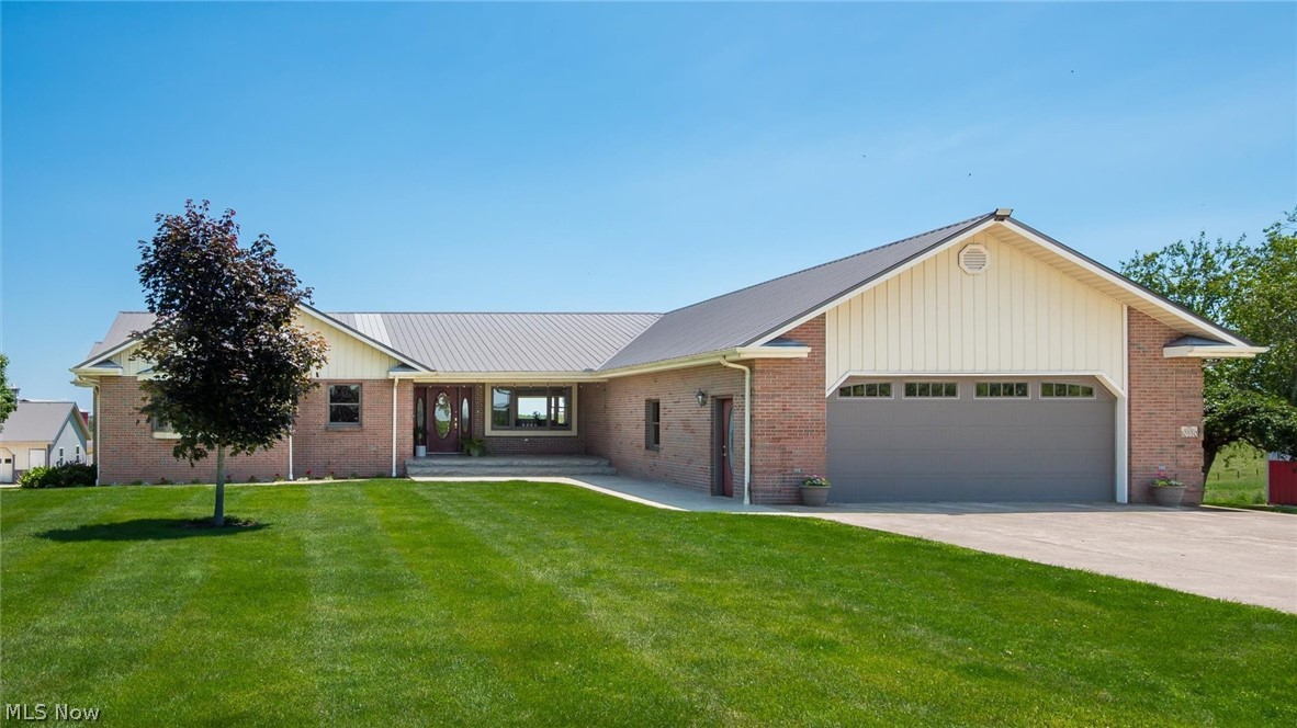 10550 Amish Ridge Road Property Photo 2