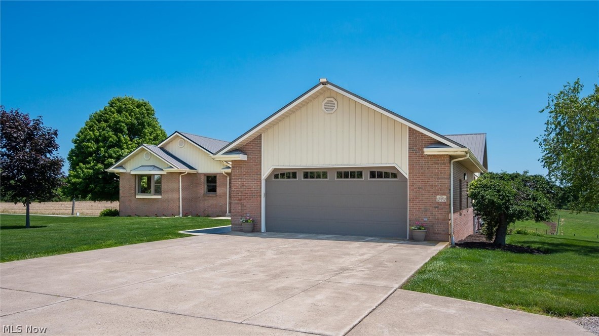 10550 Amish Ridge Road Property Photo 3