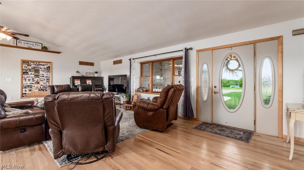 10550 Amish Ridge Road Property Photo 5