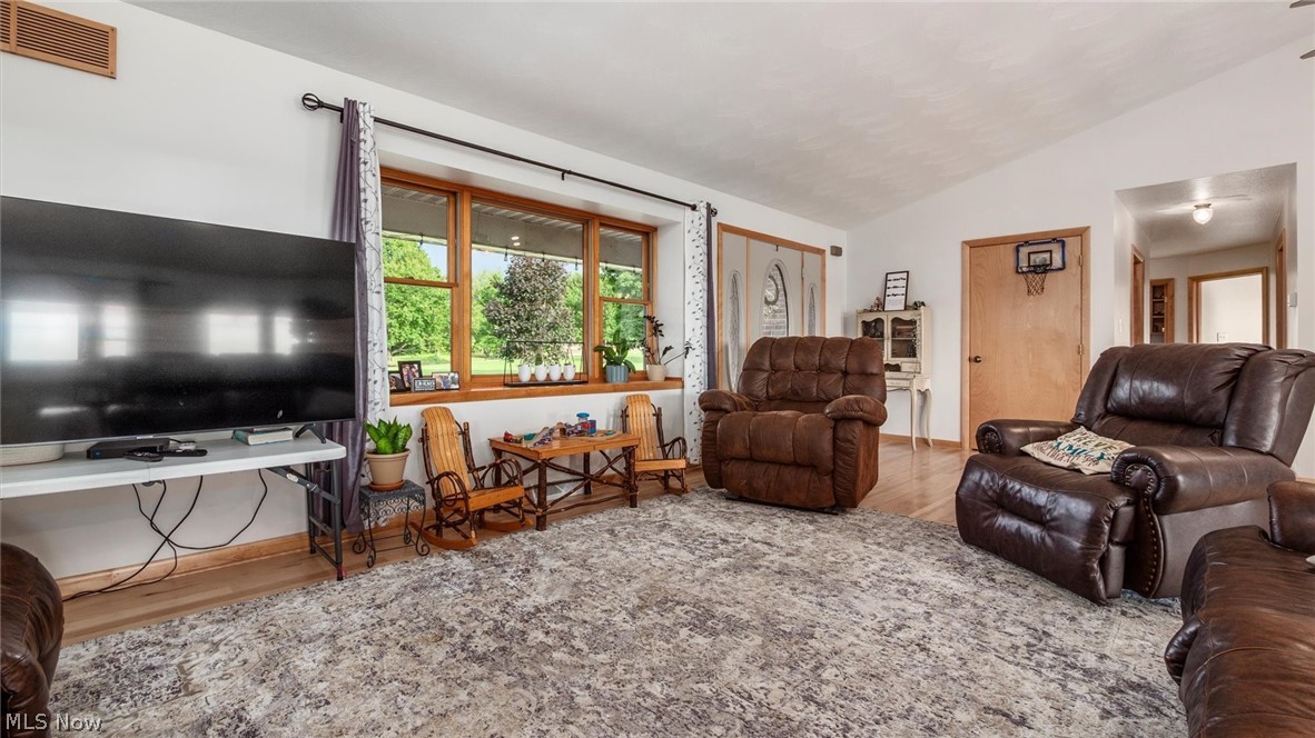 10550 Amish Ridge Road Property Photo 10