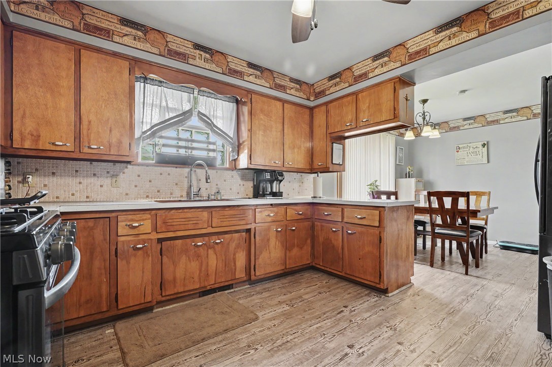 577 Geneva Avenue Property Photo 4