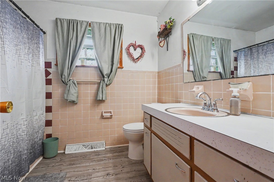 577 Geneva Avenue Property Photo 24