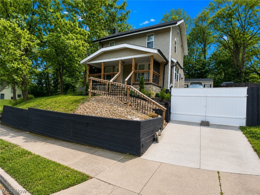 718 Easter Avenue Property Photo 2