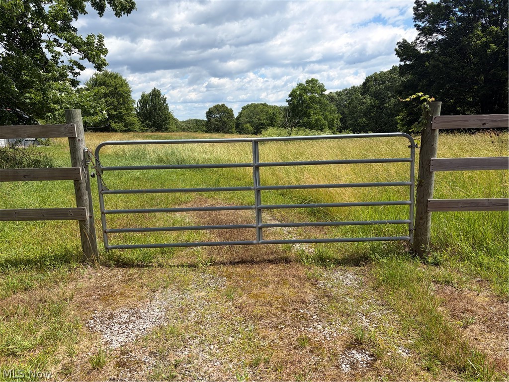 15441 Johnson Road Property Photo 2