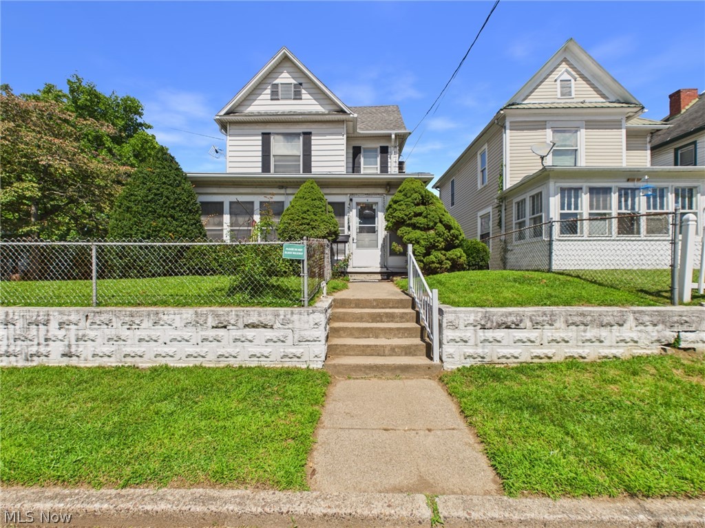927 32nd Street Property Photo 1