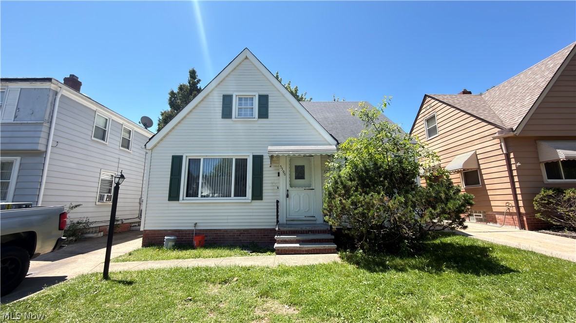 5596 South Boulevard Property Photo 1