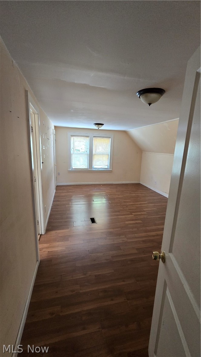 19600 Ormiston Avenue Property Photo 7