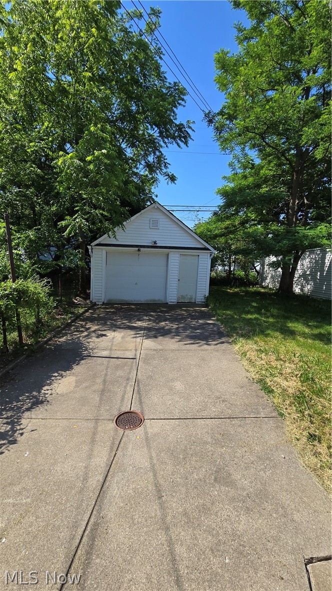 19600 Ormiston Avenue Property Photo 10