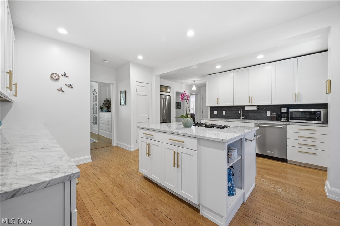 12 Riverside Drive Property Photo 11