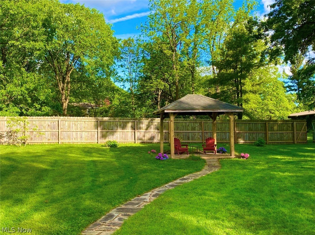 12 Riverside Drive Property Photo 45