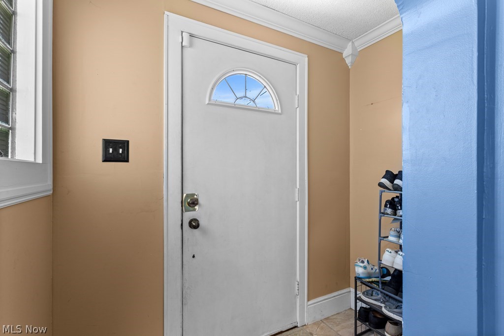 3813 Collins Way Property Photo 4
