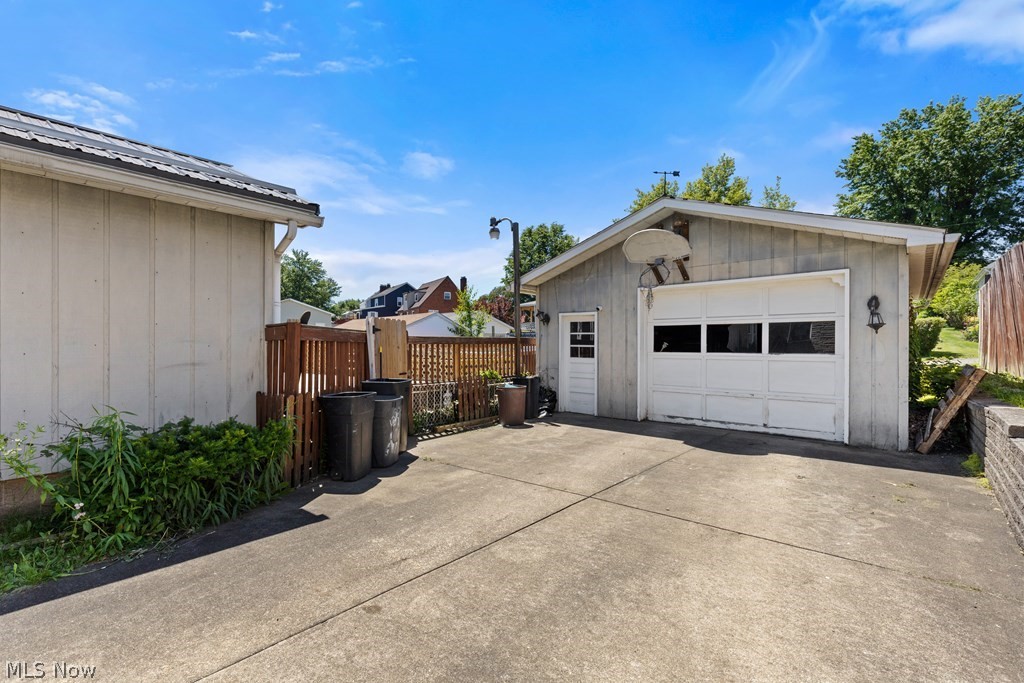 3813 Collins Way Property Photo 31