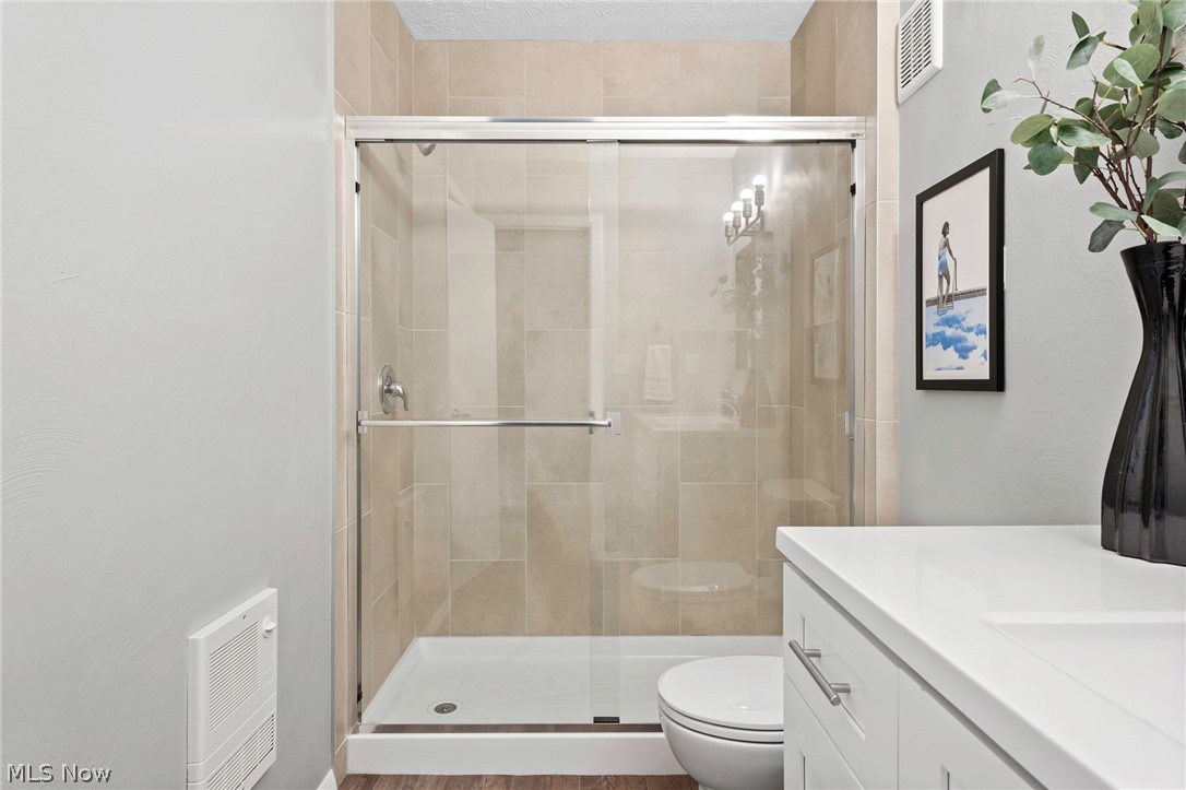 10524 Clifton Boulevard 201 Property Photo 10