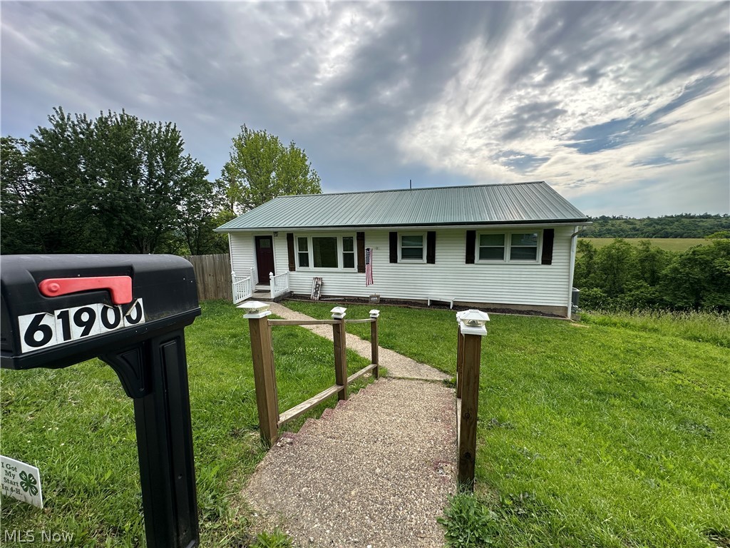 61900 Fairview Road Property Photo 1