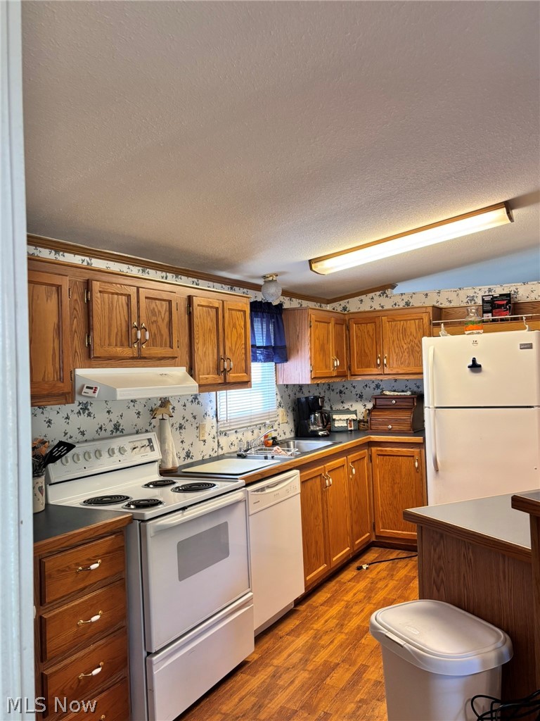10635/10665 Old River Road Property Photo 4
