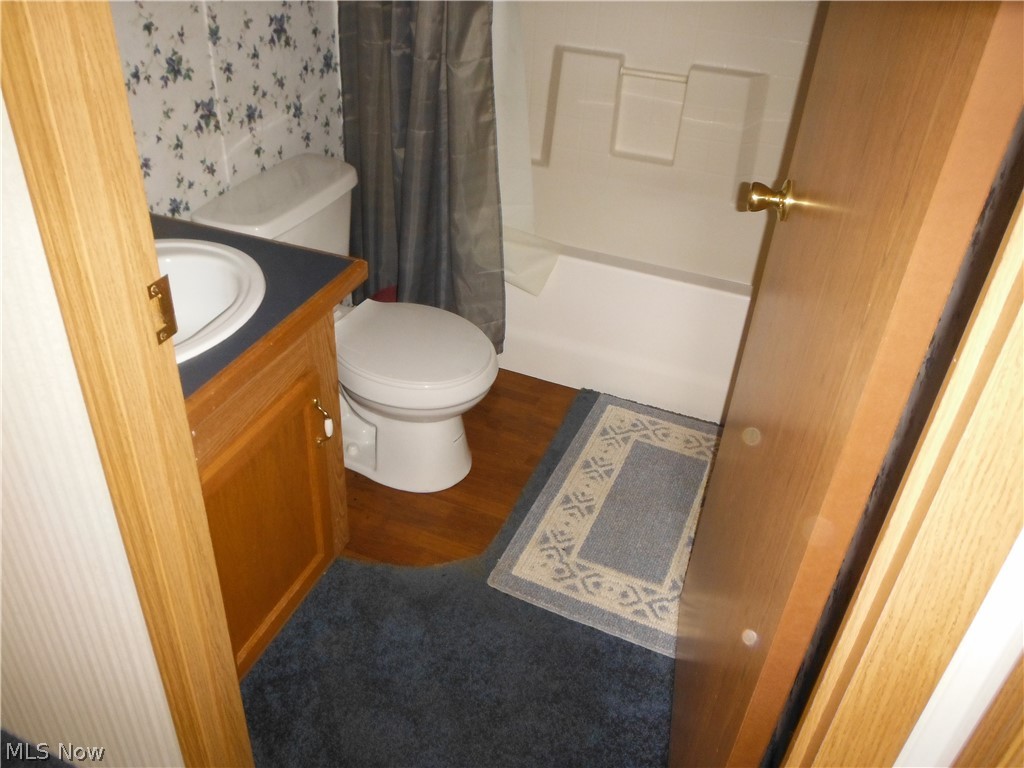 10635/10665 Old River Road Property Photo 14