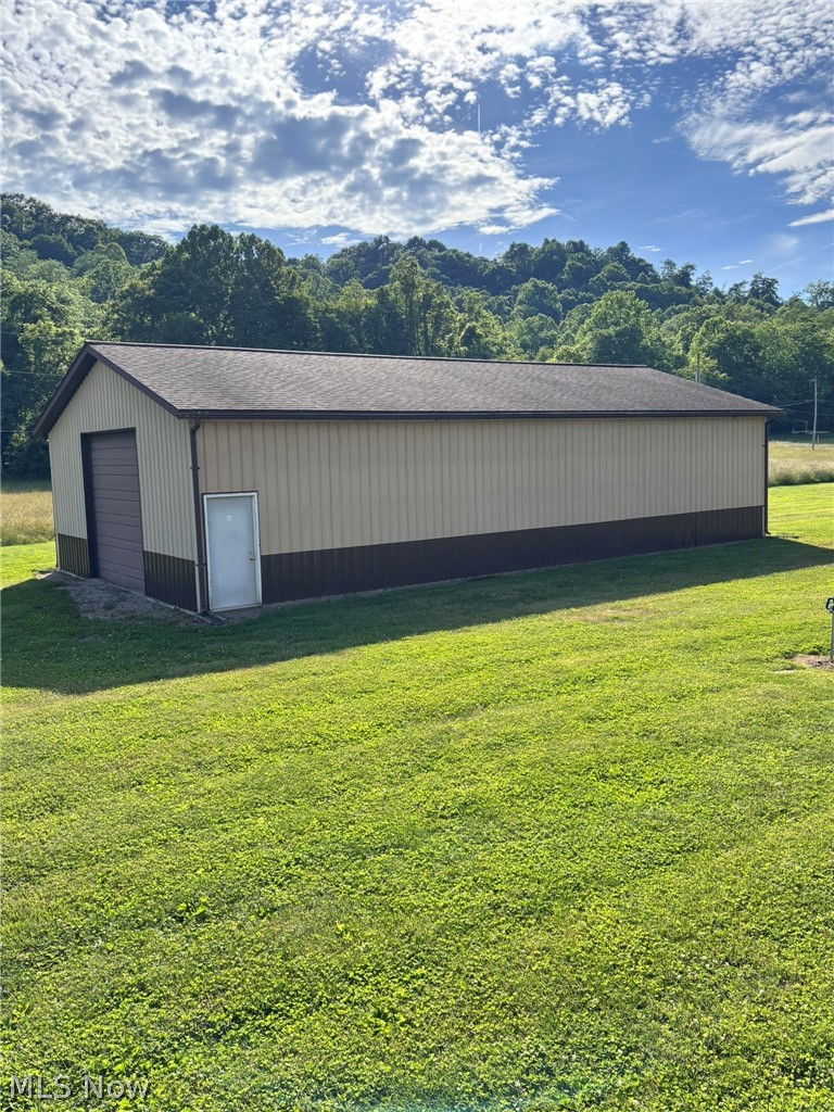 10635/10665 Old River Road Property Photo 16