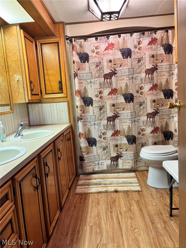 10635/10665 Old River Road Property Photo 32