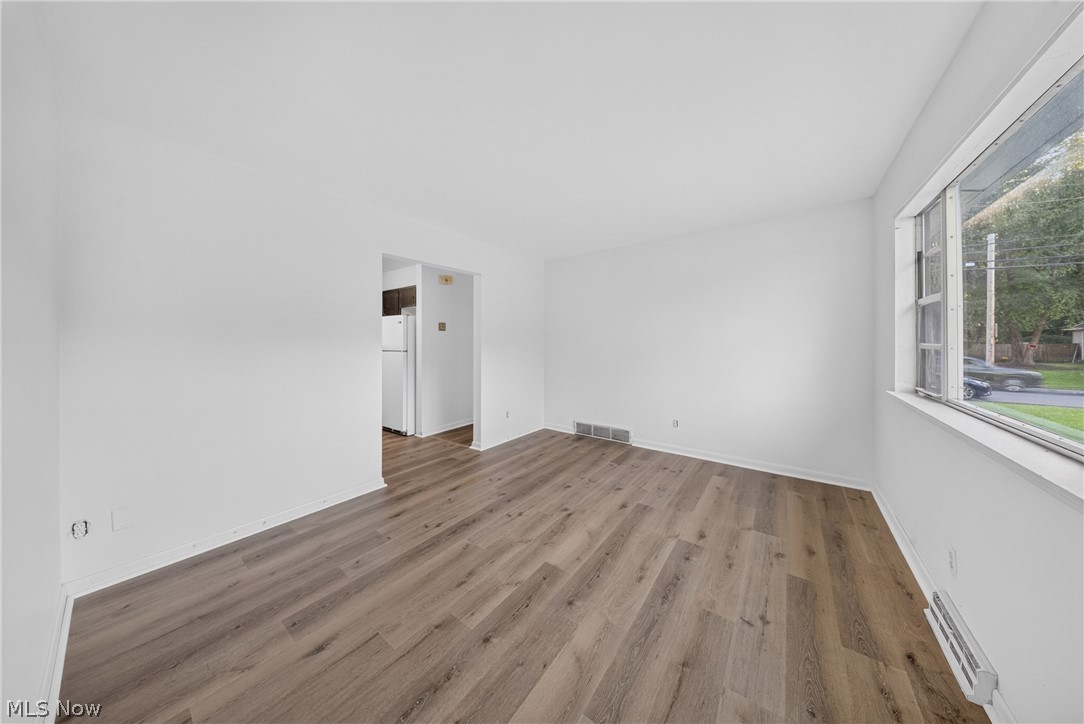 1095 Saint Michaels Avenue Property Photo 4