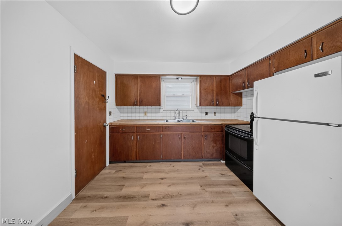 1095 Saint Michaels Avenue Property Photo 7