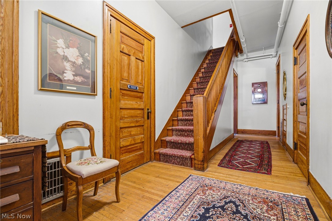 1435 Market Avenue N Property Photo 25