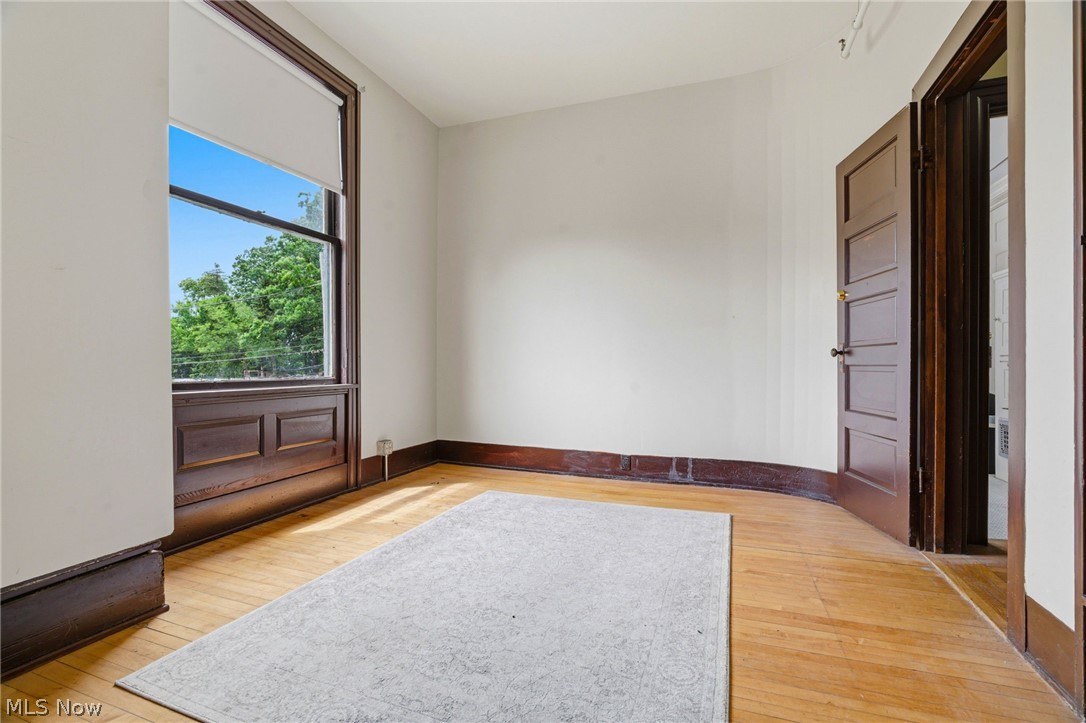 1435 Market Avenue N Property Photo 29