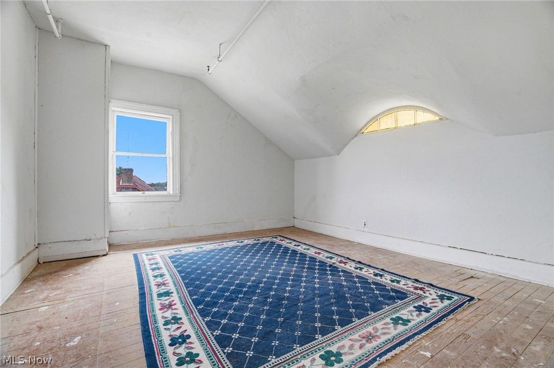 1435 Market Avenue N Property Photo 34