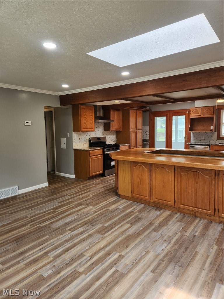 19411 Parkmount Avenue Property Photo 7