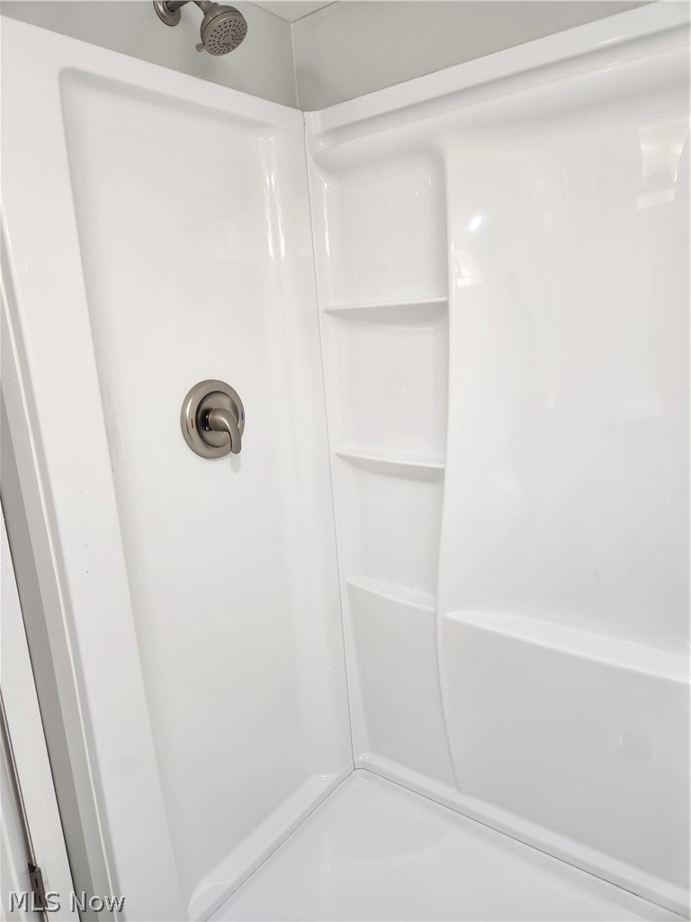 19411 Parkmount Avenue Property Photo 16