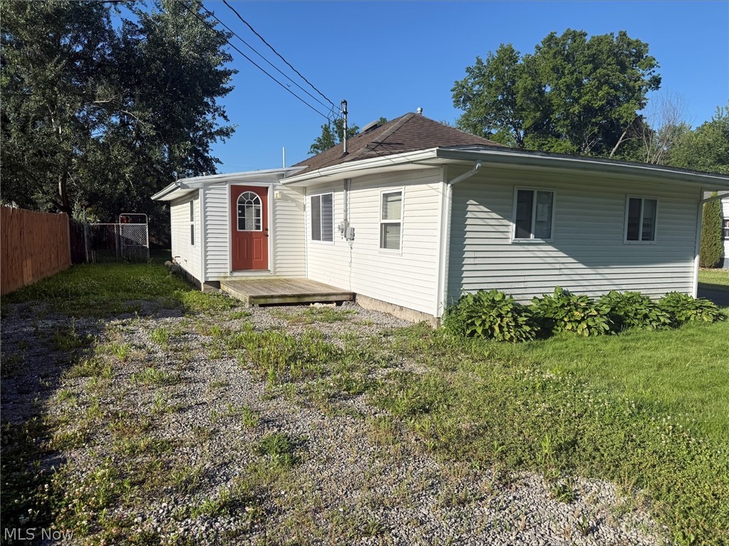 17633 Beach Lane Property Photo 1