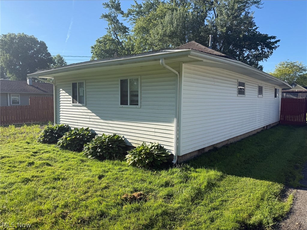17633 Beach Lane Property Photo 7