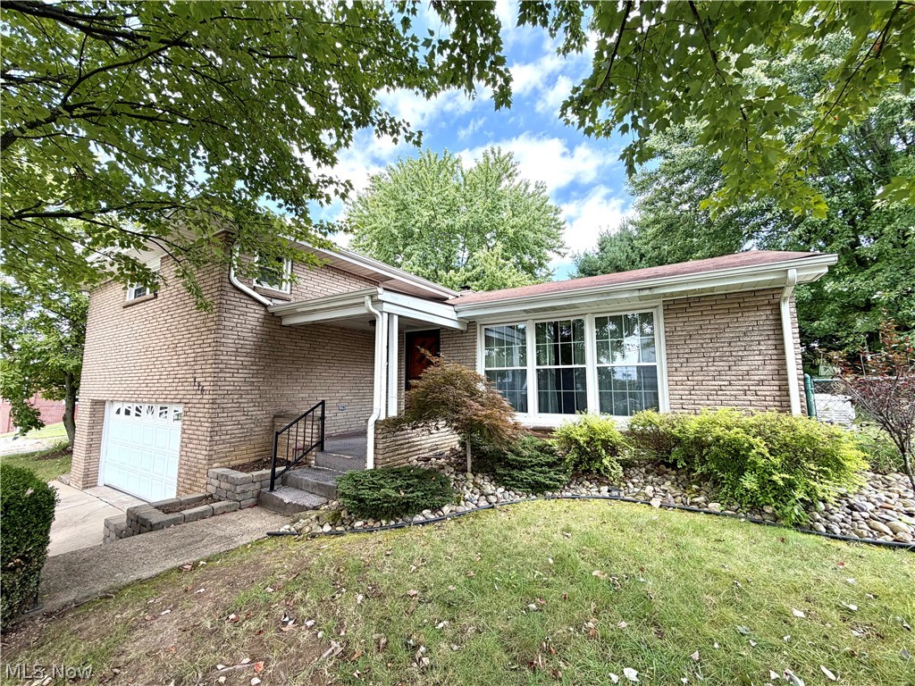 136 Marie Ave. Property Photo 1