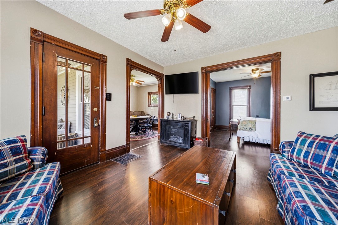 1633 W 5th Street Property Photo 31