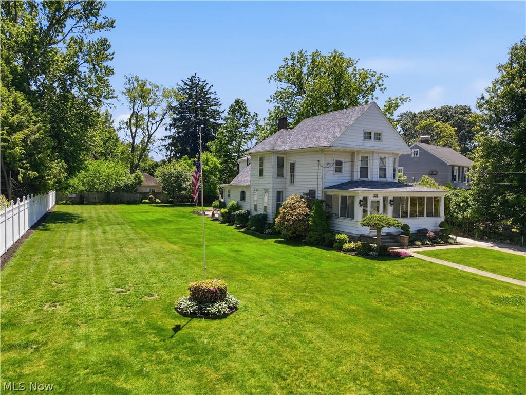 1926 Walnut Boulevard Property Photo 4