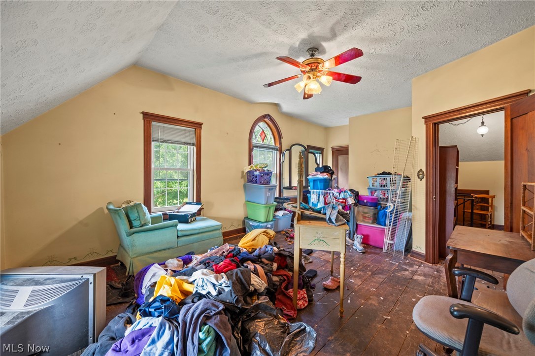 38599 Norwalk Road Property Photo 16