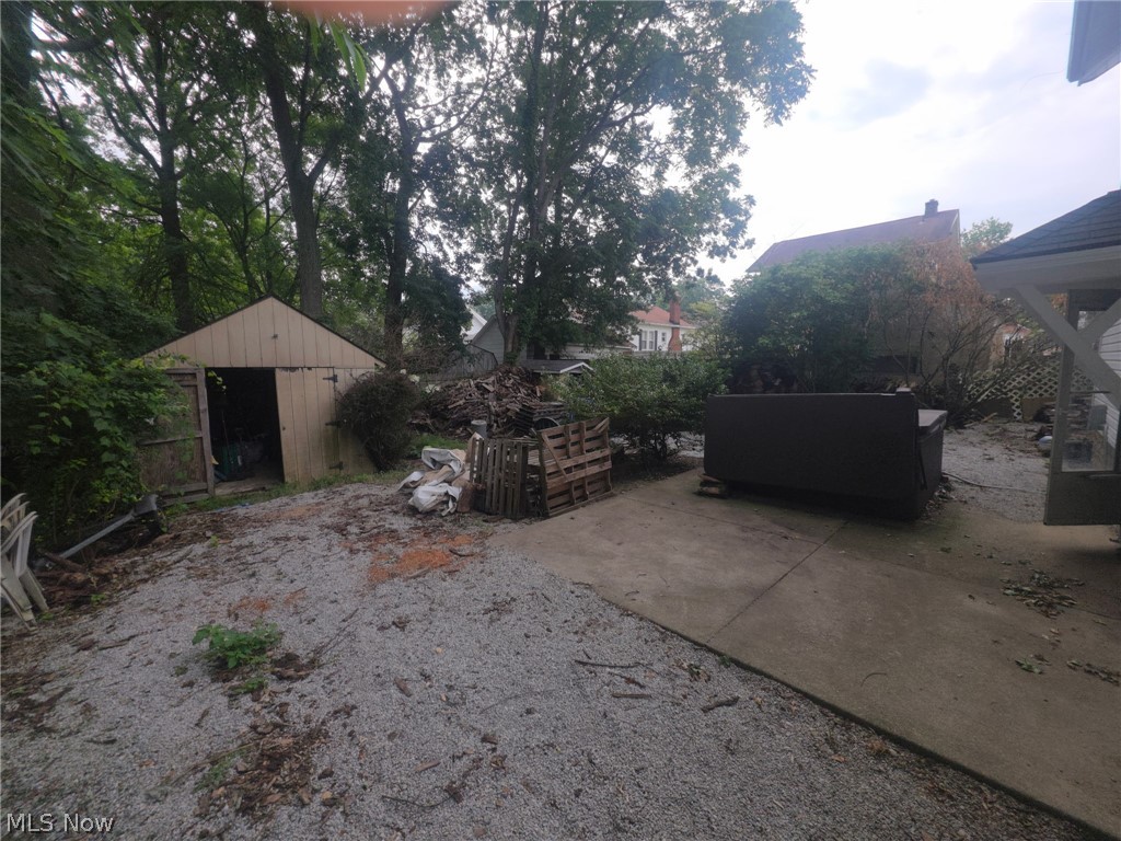555 Wyandot Avenue Property Photo 12