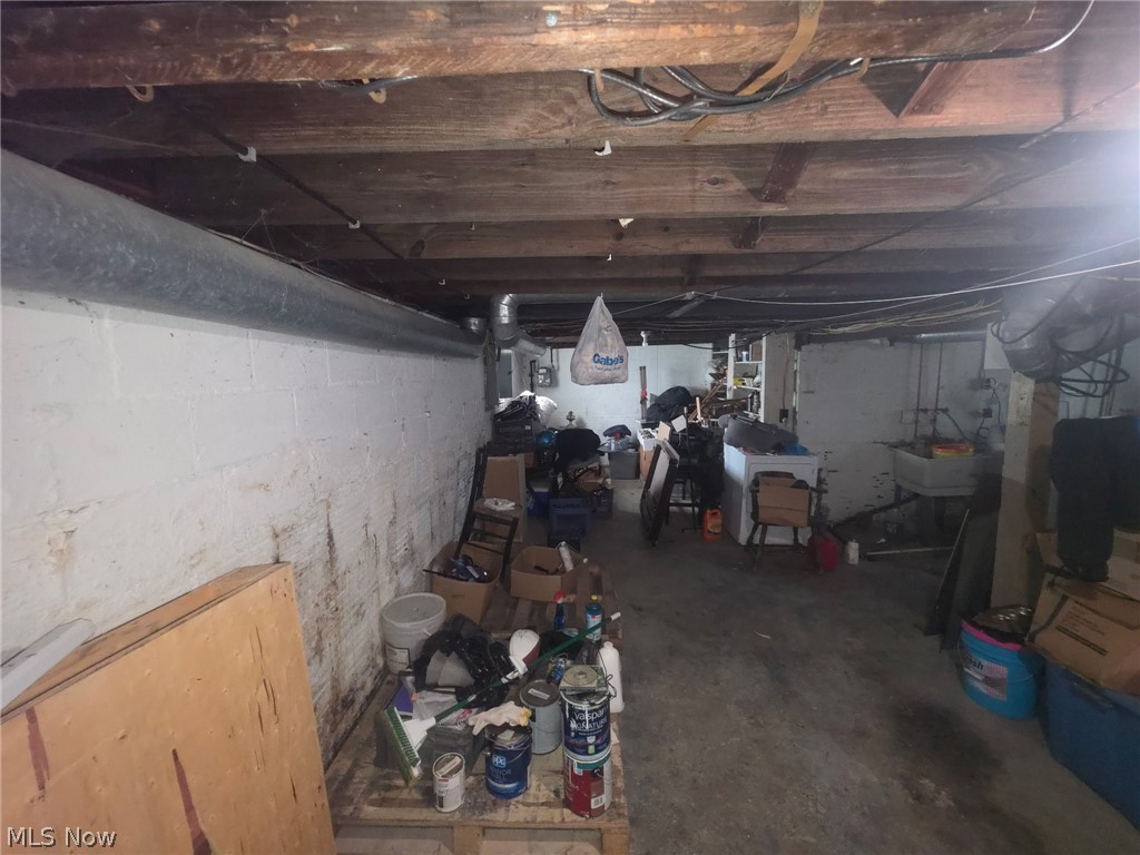 555 Wyandot Avenue Property Photo 15