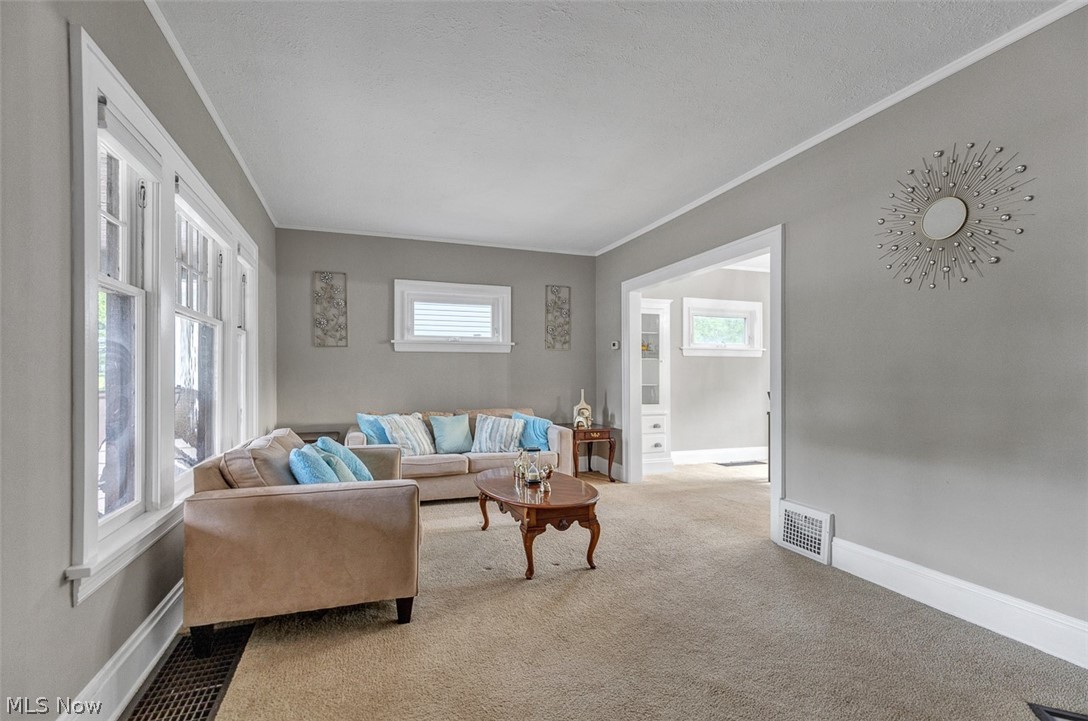 4458 W 48th Street Property Photo 3