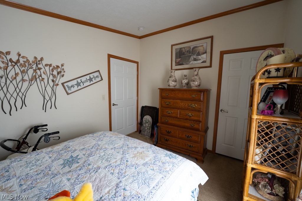 4400 Melrose 203 Property Photo 5