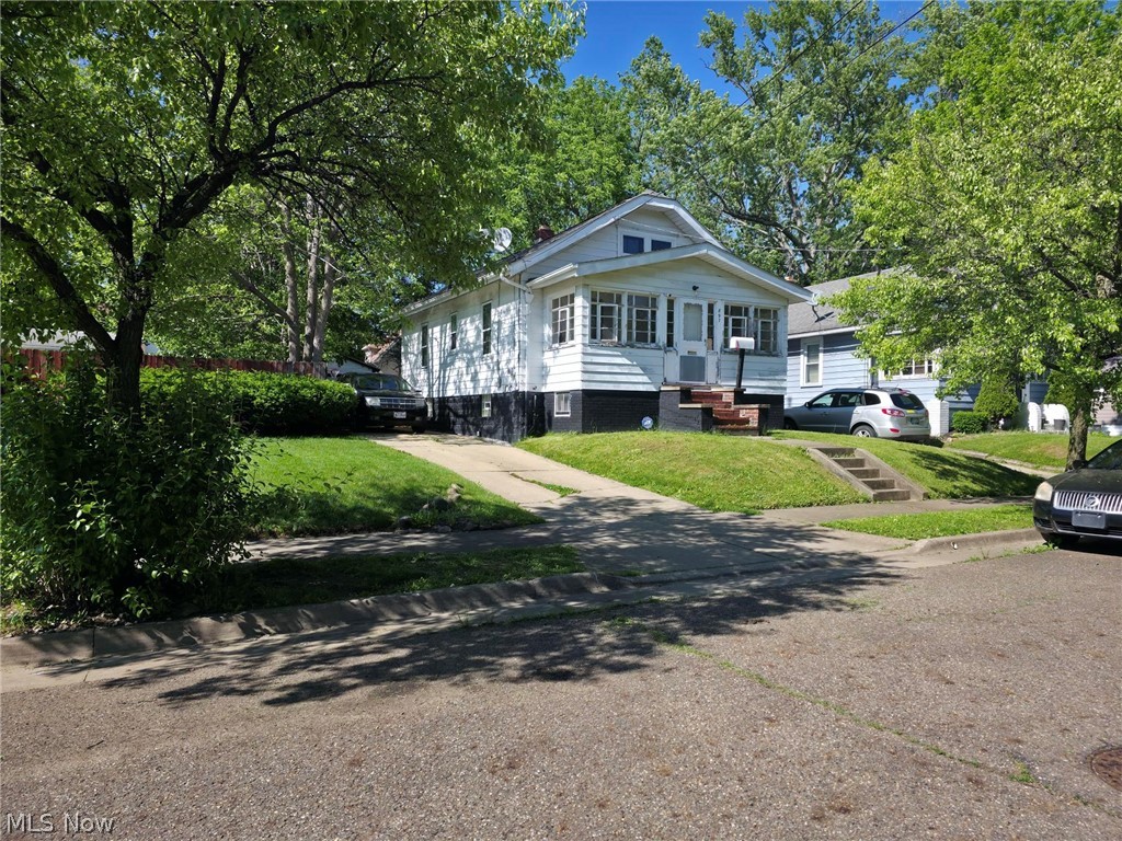 897 Richmond Street Property Photo 1