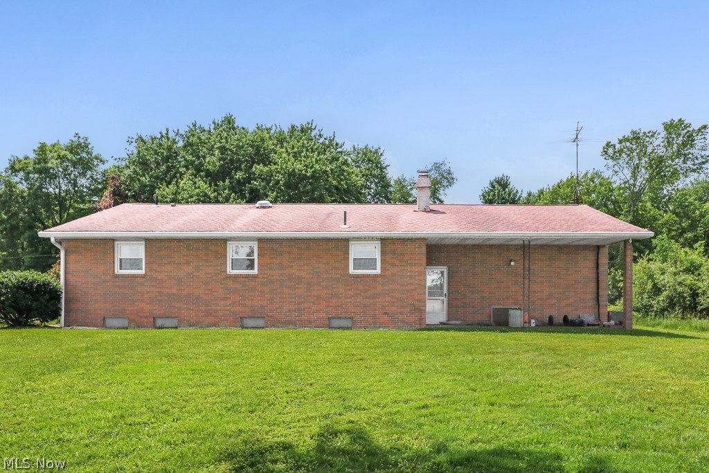 8000 Parks Avenue Ne Property Photo 3