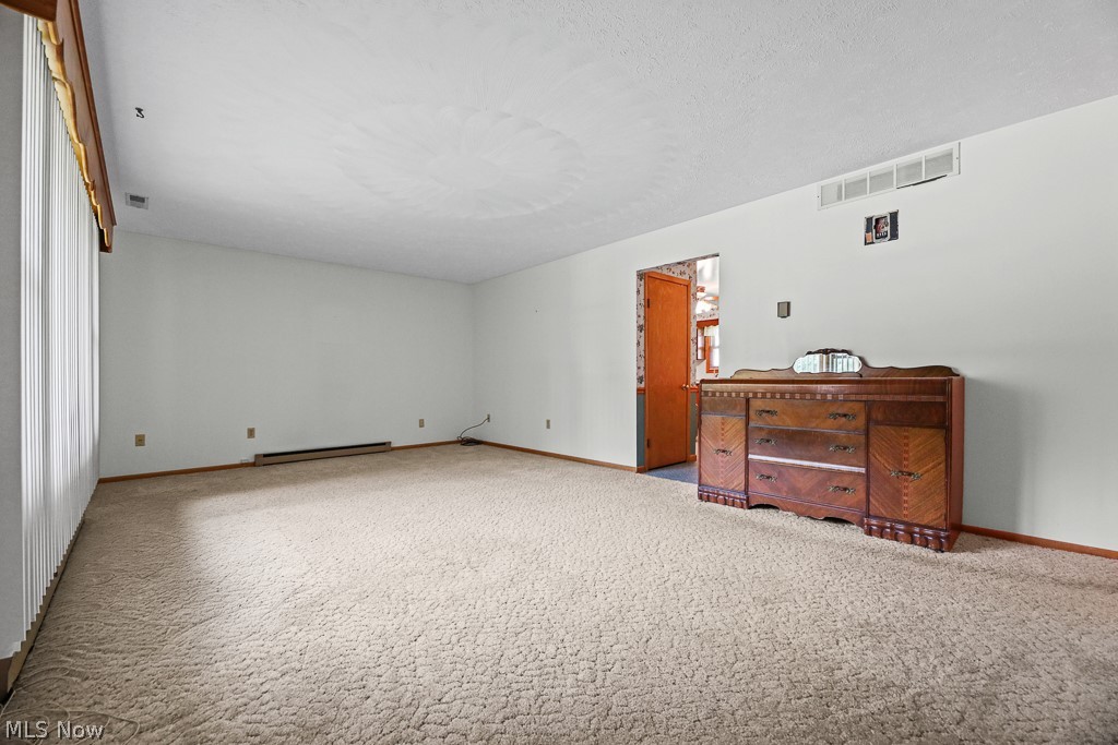 8000 Parks Avenue Ne Property Photo 6
